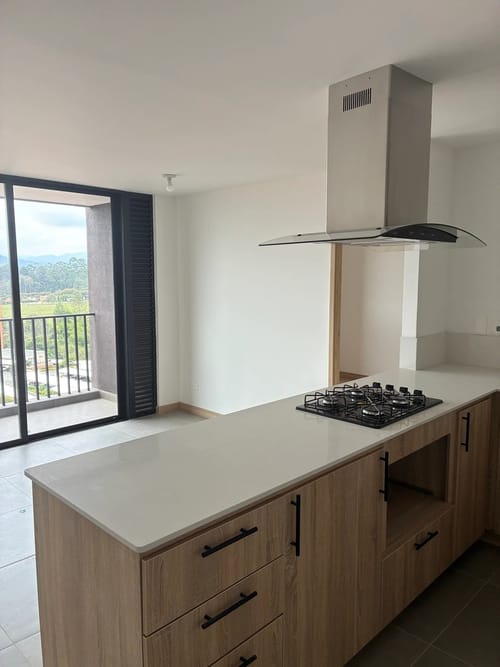 Apartamento de 3 alcobas en venta en Rionegro, 71 m² · foto 2 de 16