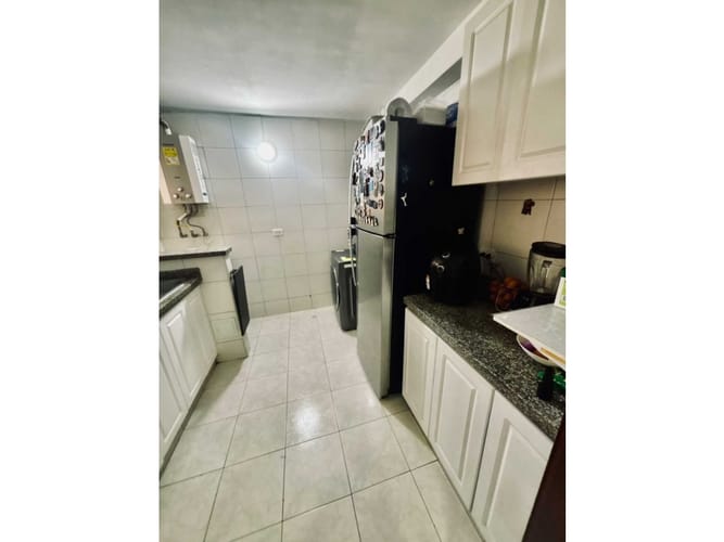 Apartamento de 4 alcobas en venta en Ciudad Salitre Oriental, Bogotá, 98 m² · foto 4 de 9