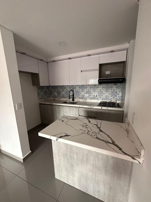 Apartamento de 3 alcobas en venta en El Porvenir, Rionegro, 72 m² · foto 2 de 11
