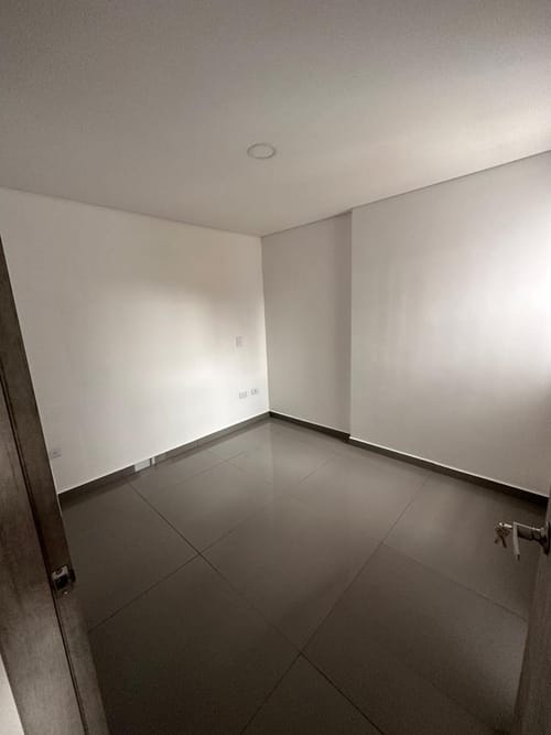 Apartamento de 3 alcobas en venta en El Porvenir, Rionegro, 72 m² · foto 10 de 11