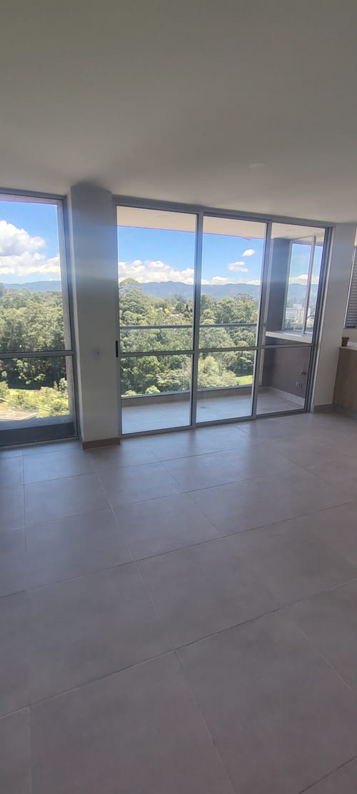 Apartamento de 3 alcobas en venta en El Faro, Rionegro, 76 m² · foto 2 de 20