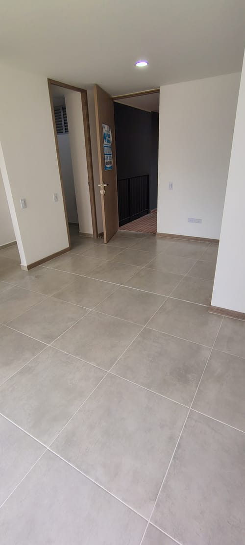 Apartamento de 3 alcobas en venta en San Nicolas, La Ceja, 80 m² · foto 4 de 19