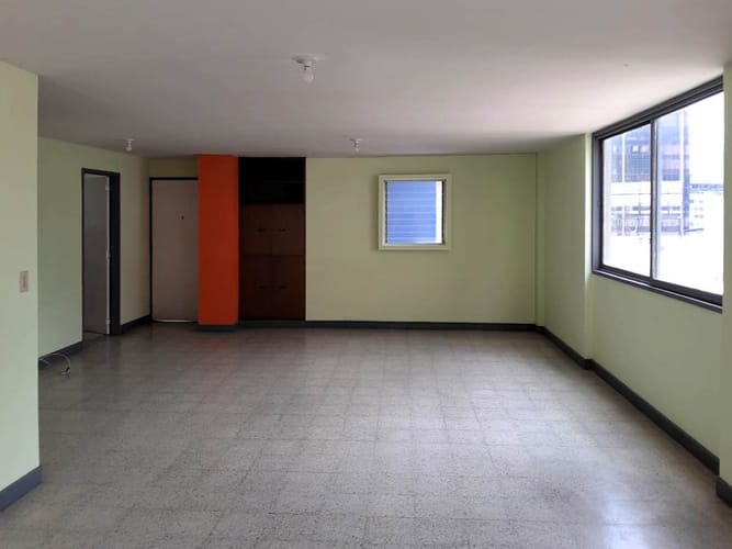 Apartamento de 4 alcobas en venta en La Candelaria, Medellín, 158 m² · foto 3 de 24
