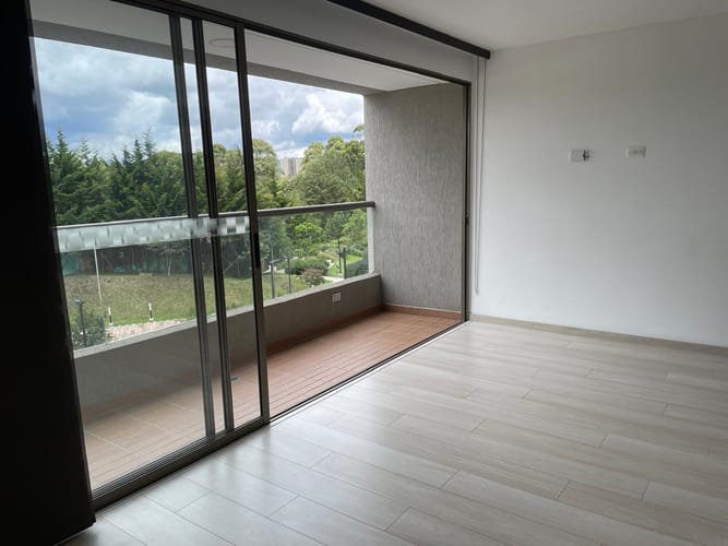 Apartamento de 2 alcobas en venta en Rionegro, 66 m² · foto 2 de 11