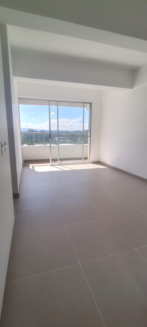 Apartamento de 2 alcobas en venta en La Industrial, Marinilla, 52 m² · foto 2 de 20