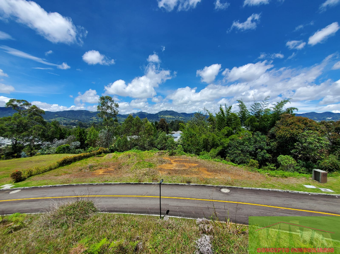 Lote en venta en La Ceja, 2600 m² · foto 5 de 8