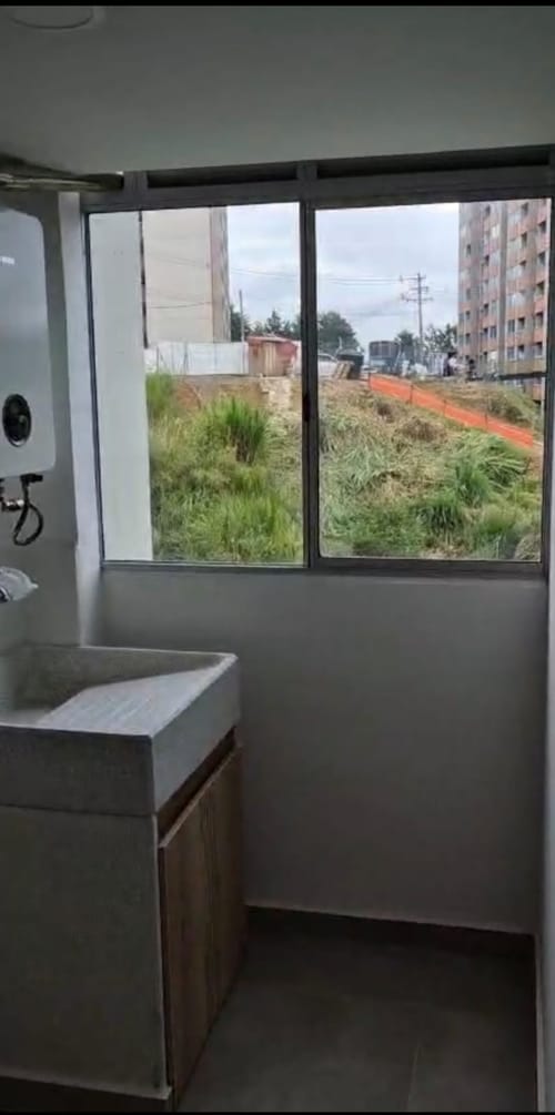 Apartamento de 2 alcobas en venta en Fontibon, Rionegro, 50 m² · foto 2 de 9