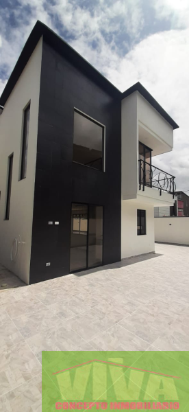 Casa de 4 alcobas en venta en El Porvenir, Rionegro, 240 m² · foto 3 de 14