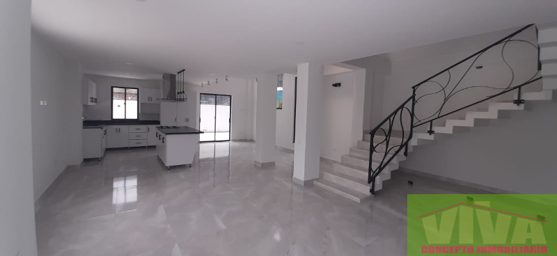 Casa de 4 alcobas en venta en El Porvenir, Rionegro, 240 m² · foto 5 de 14