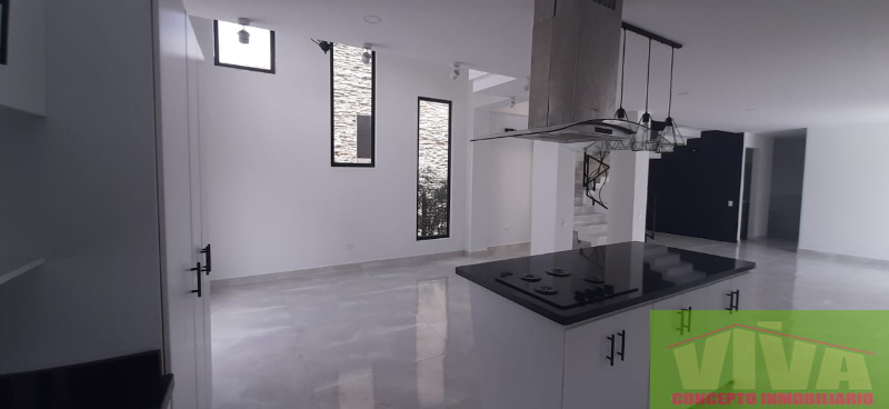 Casa de 4 alcobas en venta en El Porvenir, Rionegro, 240 m² · foto 9 de 14