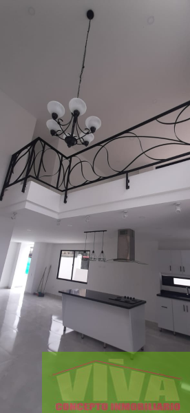 Casa de 4 alcobas en venta en El Porvenir, Rionegro, 240 m² · foto 12 de 14