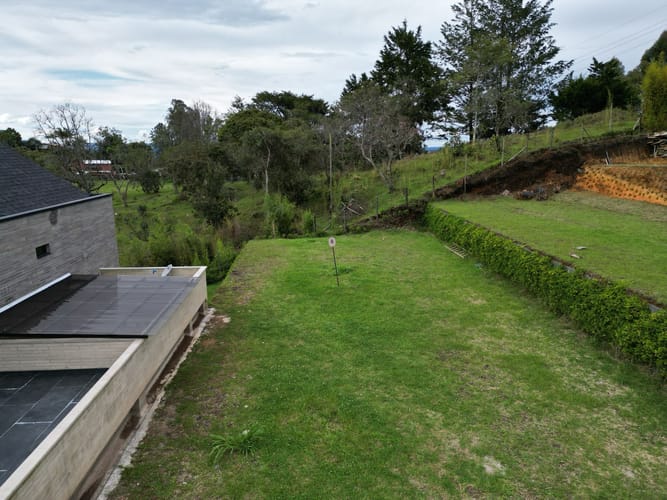 Lote en venta en Cabeceras De Llanogrande, Rionegro, 296 m² · foto 3 de 8
