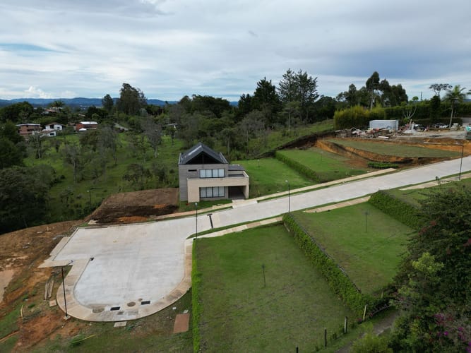 Lote en venta en Cabeceras De Llanogrande, Rionegro, 296 m² · foto 4 de 8