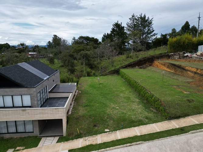 Lote en venta en Cabeceras De Llanogrande, Rionegro, 296 m² · foto 5 de 8
