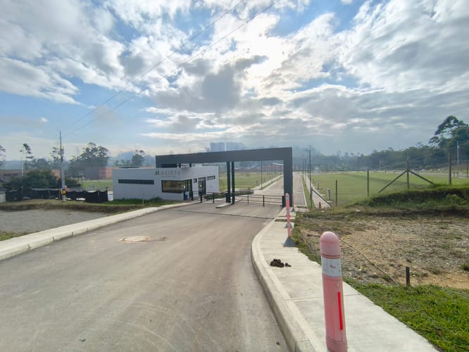 Lote en venta en La Industrial, Marinilla, 164 m² · foto 3 de 9