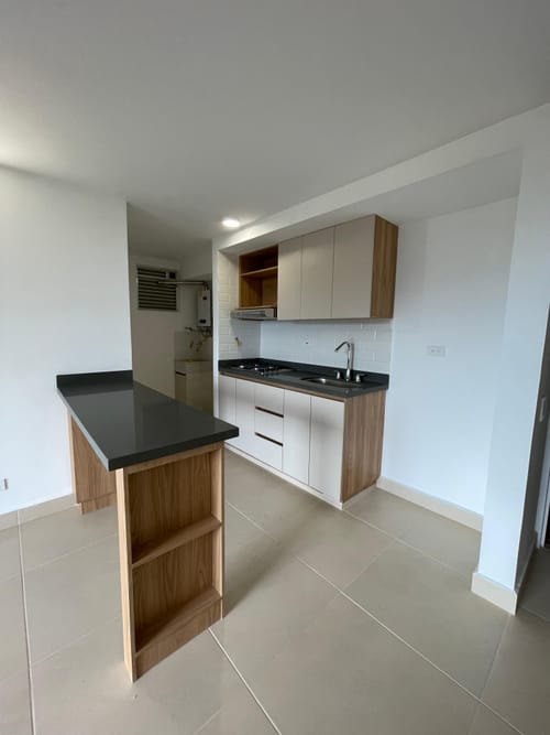Apartamento de 2 alcobas en venta en El Porvenir, Rionegro, 50 m² · foto 2 de 11