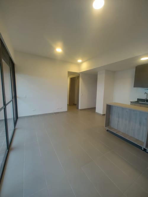 Apartamento de 3 alcobas en venta en El Porvenir, Rionegro, 76 m² · foto 2 de 15