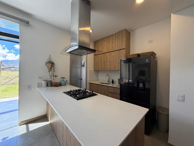 Casa de 3 alcobas en venta en La Ceja, 129 m² · foto 2 de 16
