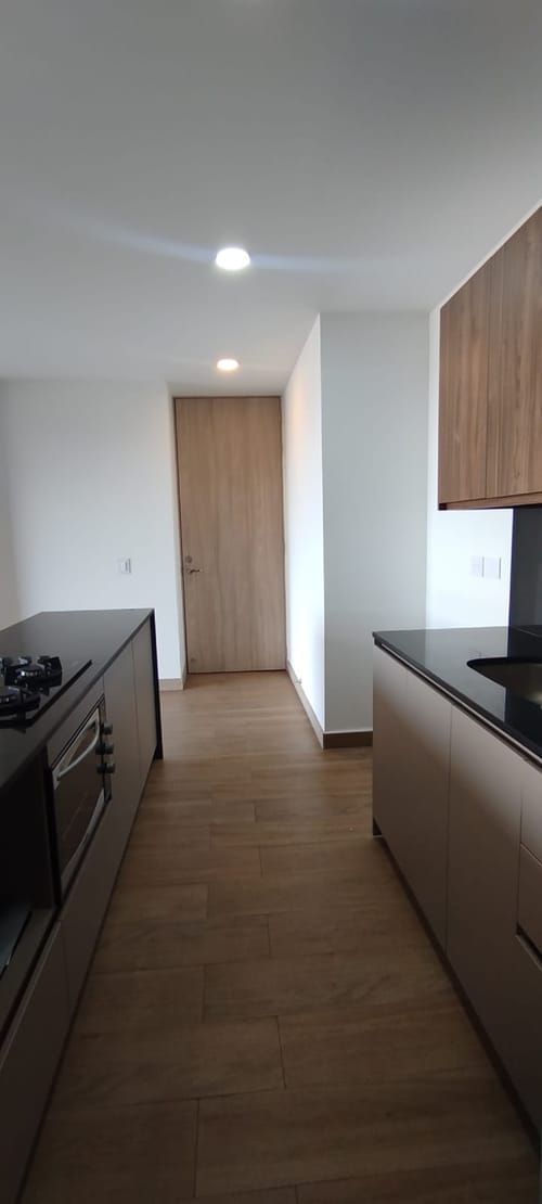 Apartamento de 2 alcobas en venta en El Porvenir, Rionegro, 77 m² · foto 2 de 16