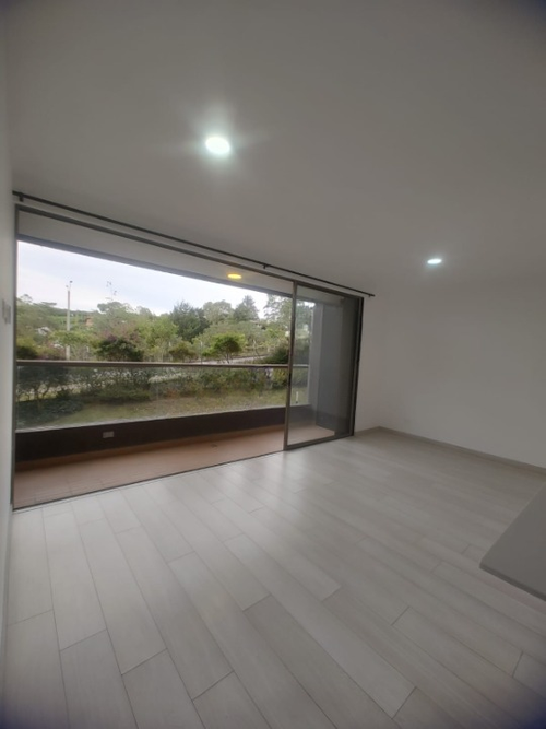 Apartamento de 3 alcobas en venta en Rionegro, 80 m² · foto 3 de 20