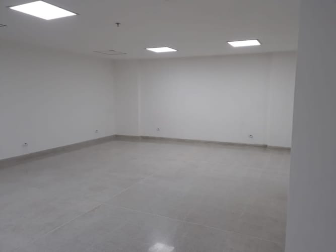 Local en venta en Boston, Medellín, 208 m² · foto 2 de 9