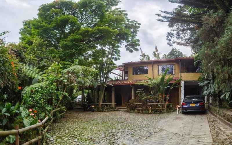 Casa de 6 alcobas en venta en Pueblo Viejo, La Estrella, 310 m² · foto 3 de 24
