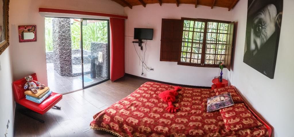 Casa de 6 alcobas en venta en Pueblo Viejo, La Estrella, 310 m² · foto 13 de 24