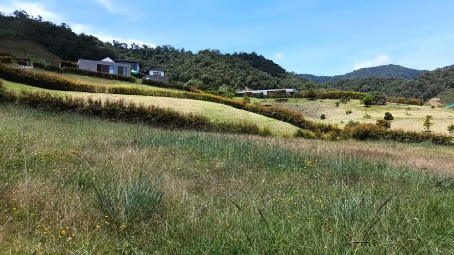 Lote en venta en La Ceja, 1284 m² · foto 3 de 7