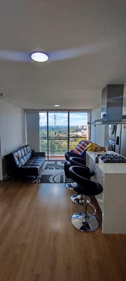 Apartamento de 2 alcobas en venta en La Industrial, Marinilla, 68 m² · foto 2 de 15