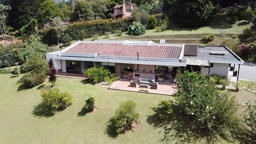 Finca en venta en Guarne, 3453 m² · foto 2 de 20
