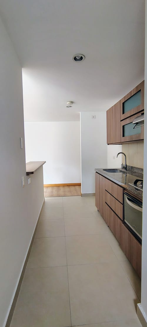 Apartamento de 2 alcobas en venta en Rionegro, 73 m² · foto 2 de 12
