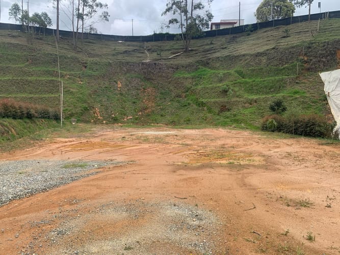 Lote en venta en Guarne, 1873 m² · foto 4 de 19