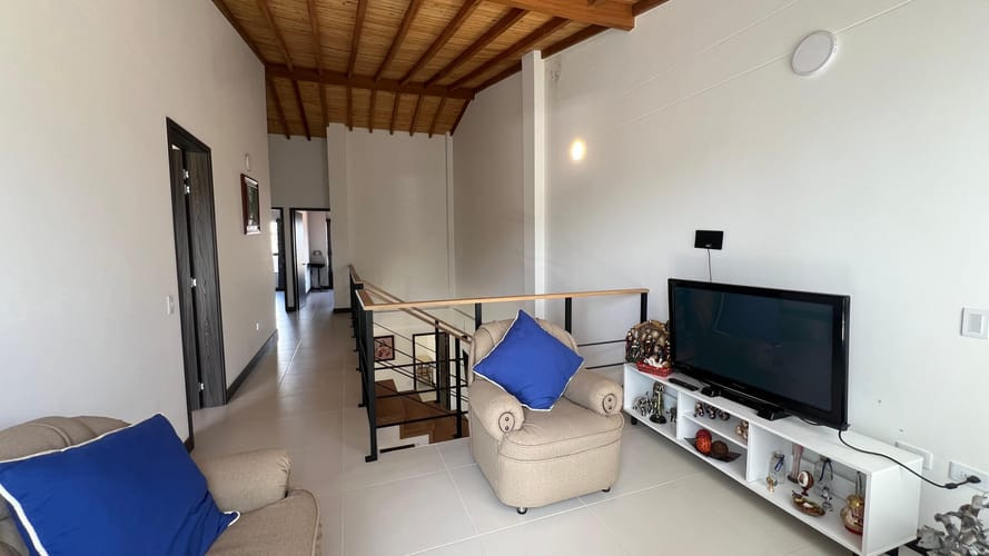 Casa de 4 alcobas en venta en El Porvenir, Rionegro, 240 m² · foto 13 de 20