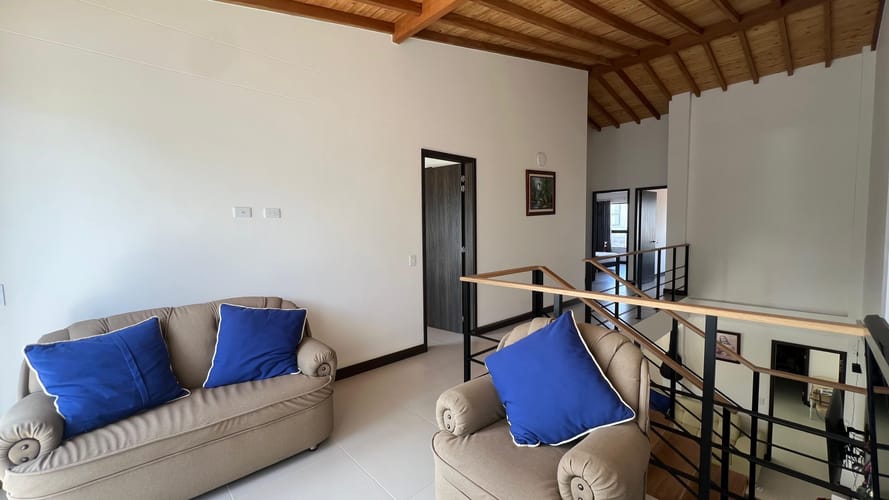 Casa de 4 alcobas en venta en El Porvenir, Rionegro, 240 m² · foto 14 de 20