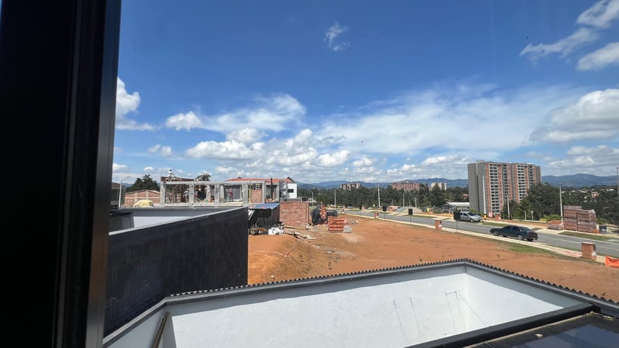 Casa de 4 alcobas en venta en El Porvenir, Rionegro, 240 m² · foto 16 de 20
