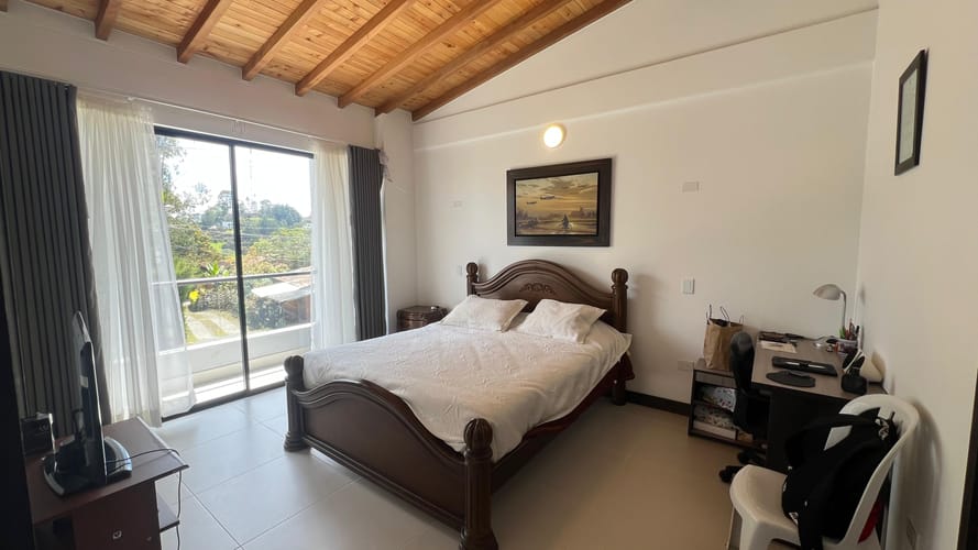 Casa de 4 alcobas en venta en El Porvenir, Rionegro, 240 m² · foto 18 de 20