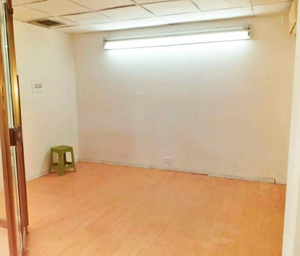Local en venta en La Candelaria, Medellín, 24 m² · foto 3 de 3