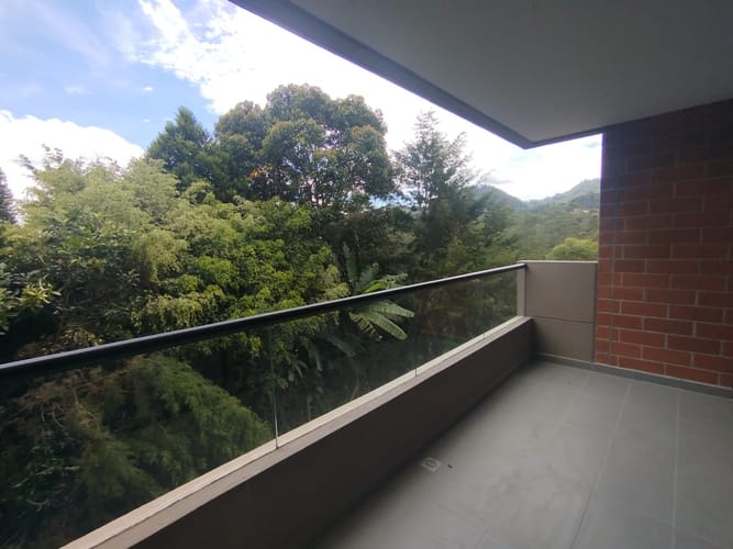 Apartamento de 2 alcobas en venta en El Retiro, 74 m² · foto 2 de 17