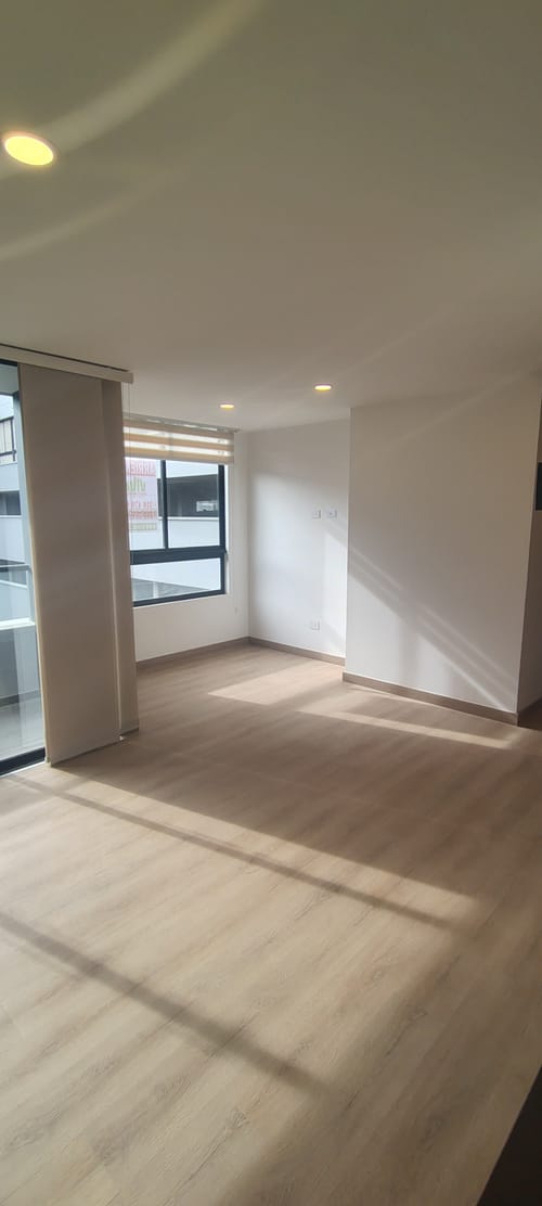Apartamento de 2 alcobas en arriendo en San Nicolas, La Ceja, 70 m² · foto 2 de 18