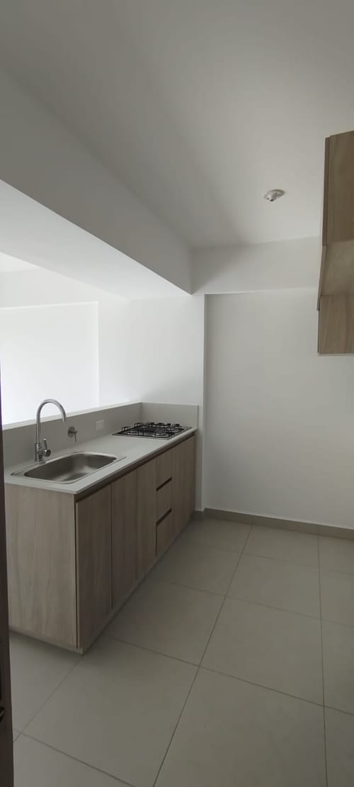 Apartamento de 2 alcobas en venta en La Industrial, Marinilla, 60 m² · foto 2 de 11