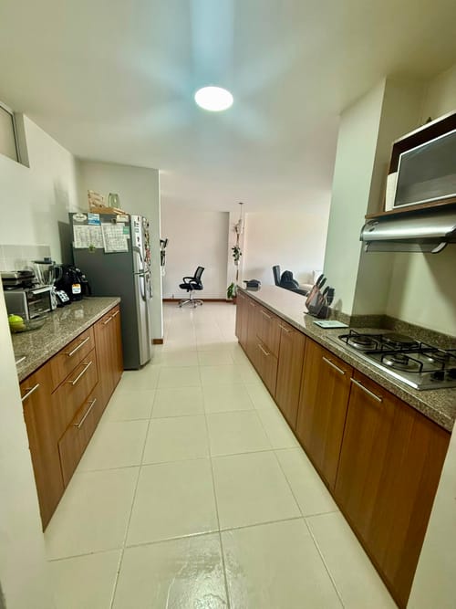 Apartamento de 2 alcobas en venta en El Porvenir, Rionegro, 74 m² · foto 3 de 9