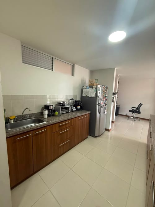 Apartamento de 2 alcobas en venta en El Porvenir, Rionegro, 74 m² · foto 4 de 9