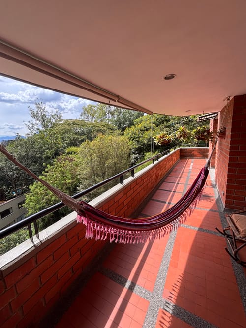 Apartamento de 2 alcobas en venta en Las Lomas, Medellín, 147 m² · foto 6 de 23