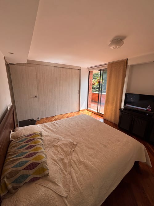 Apartamento de 2 alcobas en venta en Las Lomas, Medellín, 147 m² · foto 11 de 23