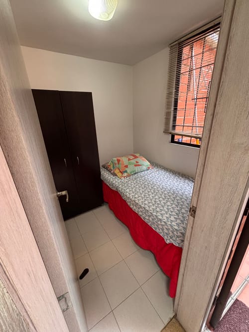 Apartamento de 2 alcobas en venta en Las Lomas, Medellín, 147 m² · foto 18 de 23