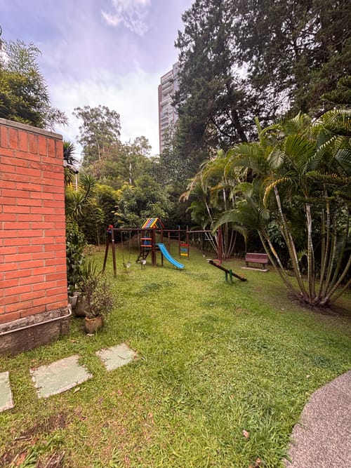 Apartamento de 2 alcobas en venta en Las Lomas, Medellín, 147 m² · foto 23 de 23