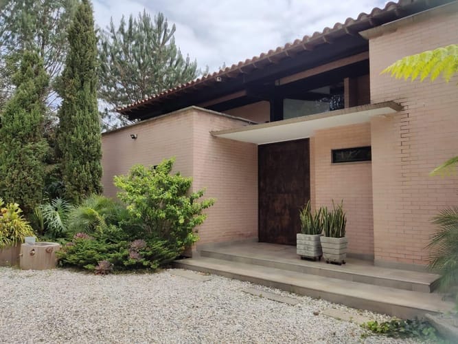 Casa de 4 alcobas en venta en La Ceja · foto 2 de 20