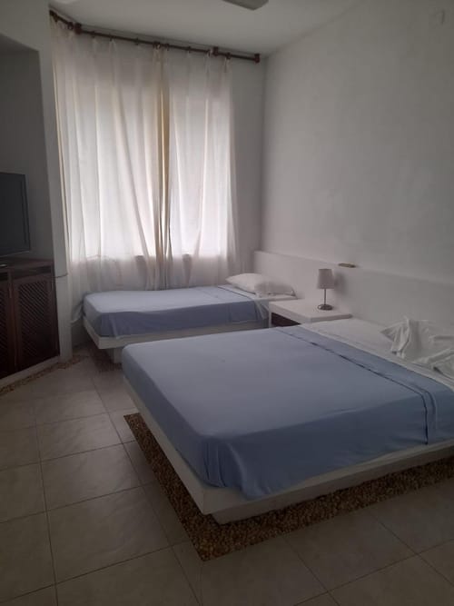 Casa de 5 alcobas en venta en Girardot, Girardot, 610 m² · foto 11 de 17