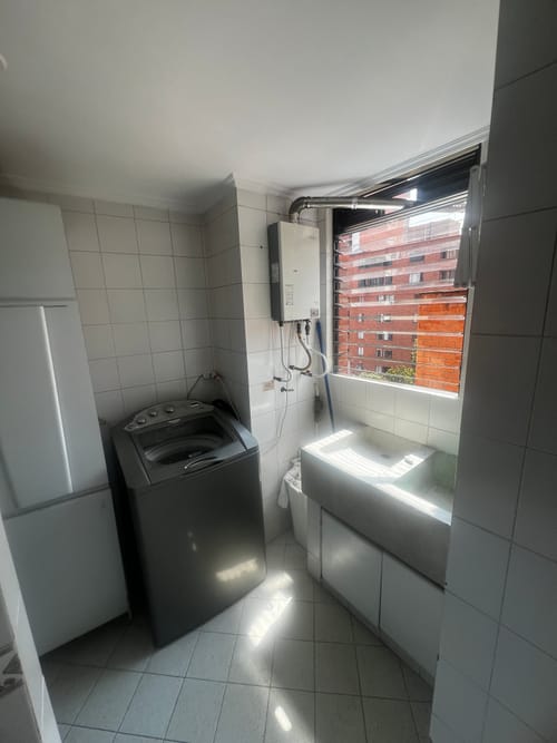 Apartamento de 4 alcobas en venta en Laureles, Medellín, 136 m² · foto 12 de 24