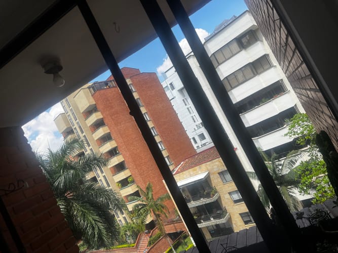Apartamento de 4 alcobas en venta en Laureles, Medellín, 136 m² · foto 22 de 24